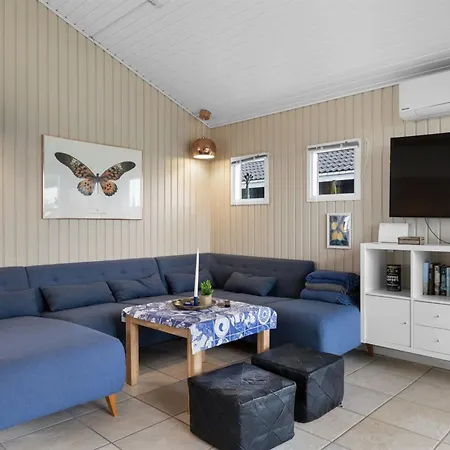度假居 Roya - 100m From The Sea By Interhome *
